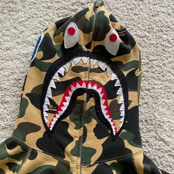 Bape - Picture 2 of 6